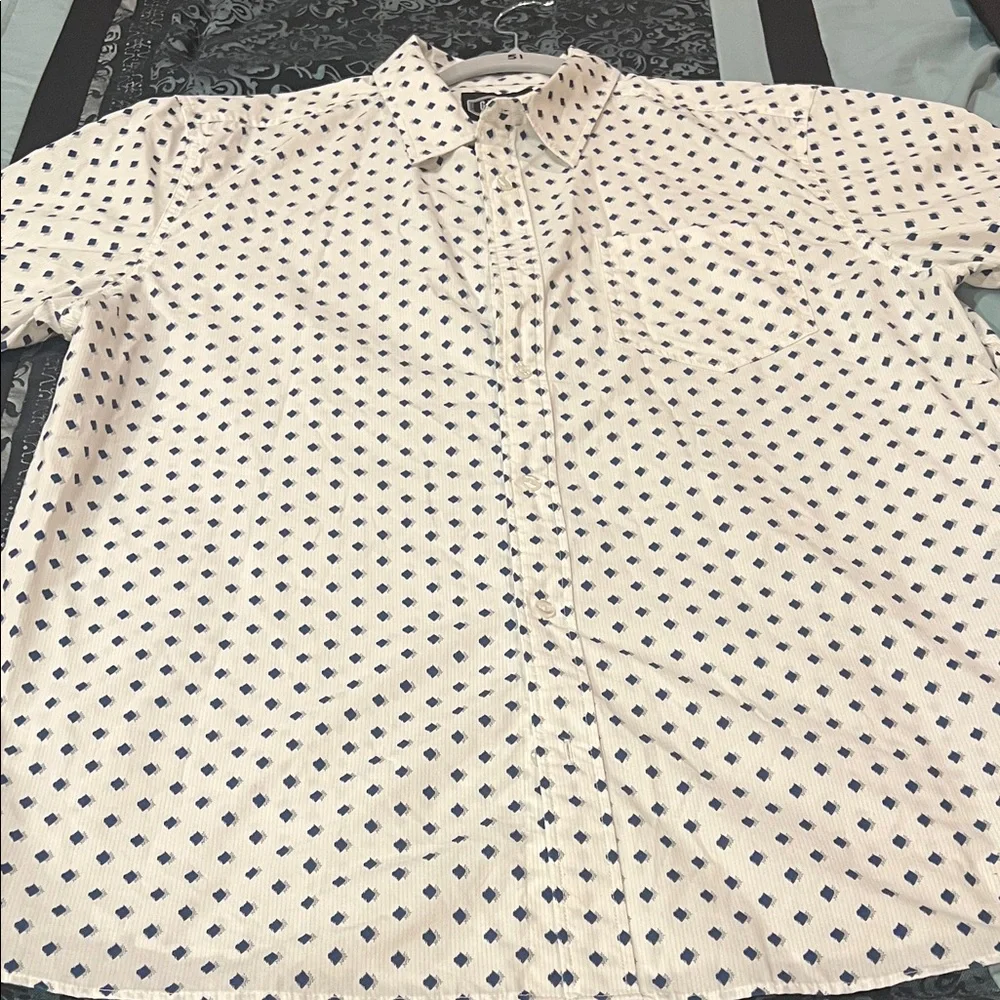 Gibson White Shirt with Navy Patterns, very nice short sleeve, size XL - Picture 1 of 8